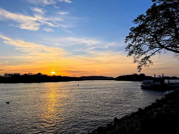 Sunset Port – La Crosse Horizon Print