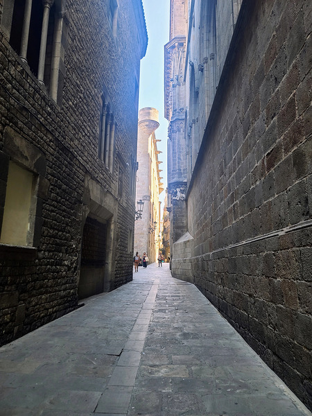 Streets of Barcelona: The Path of Quiet Stories Print