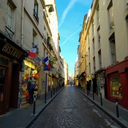 Streets of Paris -- Rue Mouffetard 2