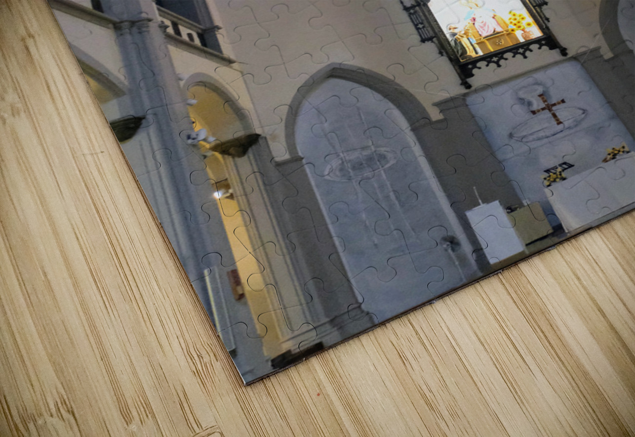 Cathedral Windows to Heaven Click4Pix Puzzle